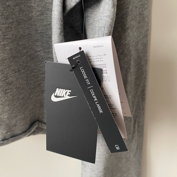 NWT Nike long sleeve Cropped - Picture 5 of 9